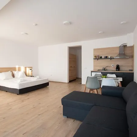 Aparthotel Primorsko Апартаменты 2*