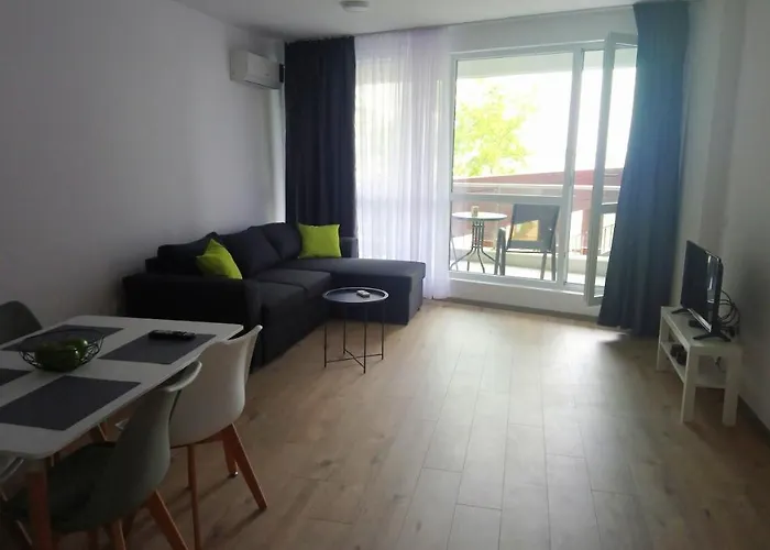 Aparthotel Primorsko 아파트