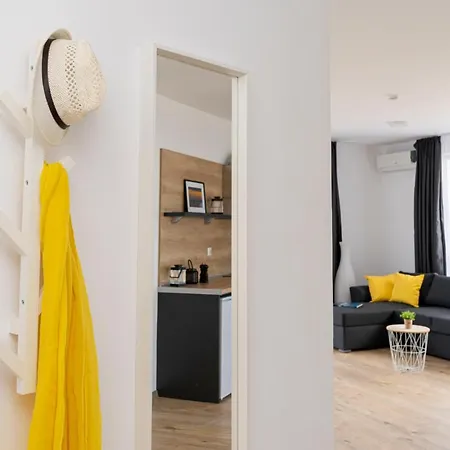 Апартамент Aparthotel Primorsko 2*