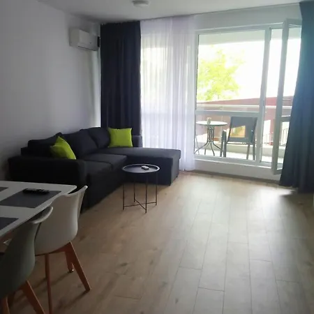 Aparthotel Primorsko 公寓