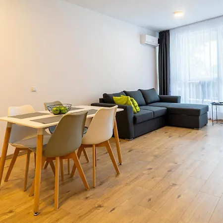 Aparthotel Primorsko 公寓 4*