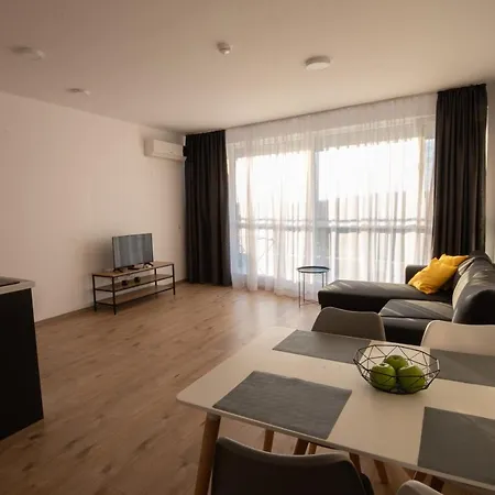 Aparthotel Primorsko Апартамент
