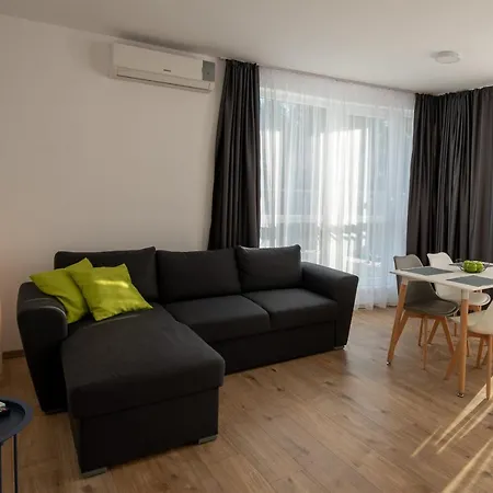 Aparthotel Primorsko Апартамент 2*