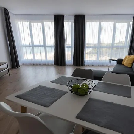 Апартамент Aparthotel Primorsko Приморско