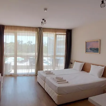 Aparthotel Primorsko 公寓 普里莫尔斯科