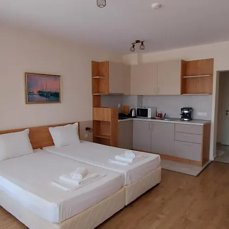 Апартамент Aparthotel Primorsko Приморско